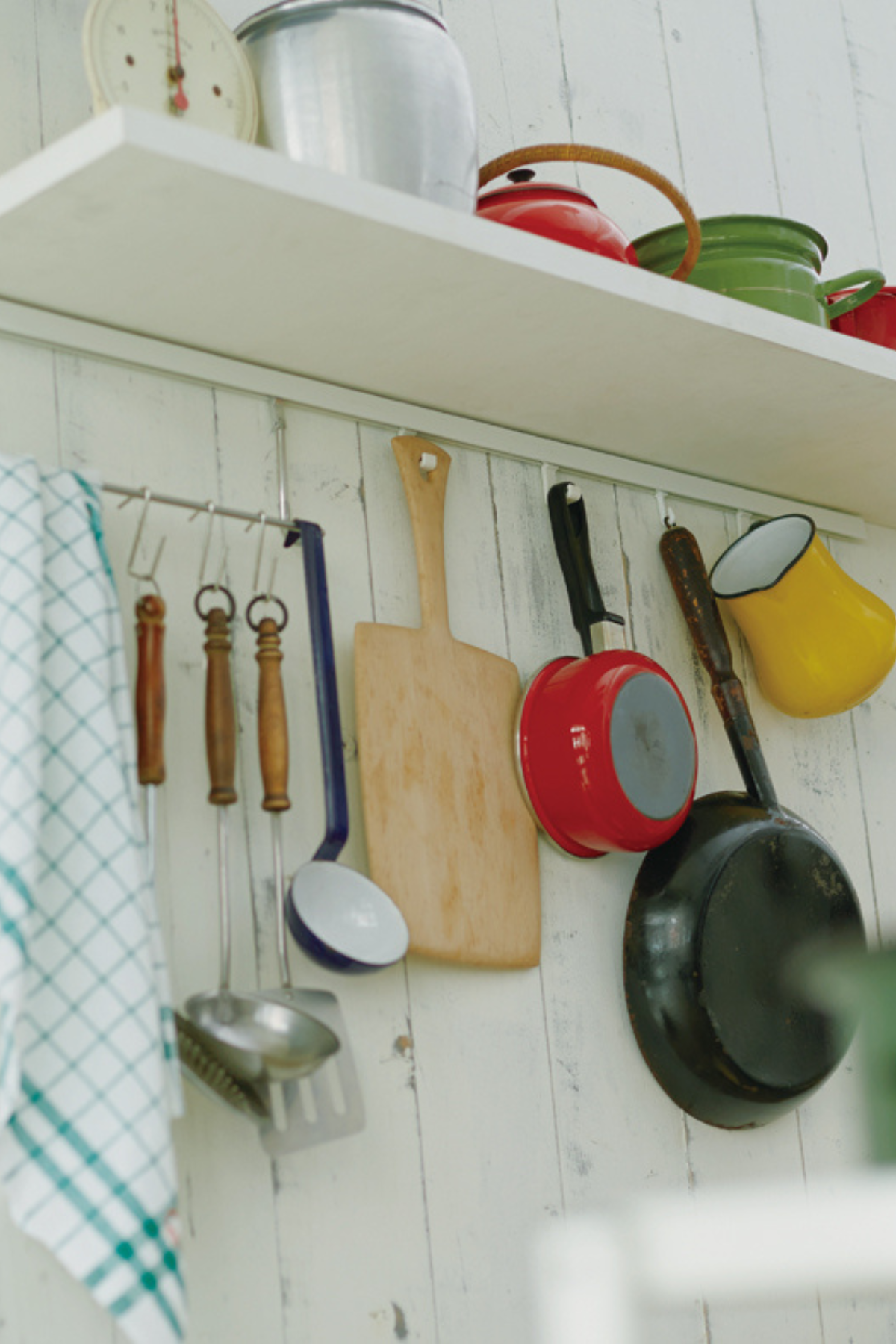 picture rail - buat dish